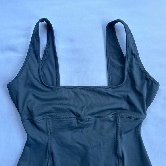 SKIMS Shaping Swim Tank One Piece in Gunmetal Size Medium - Picture 4 of 10